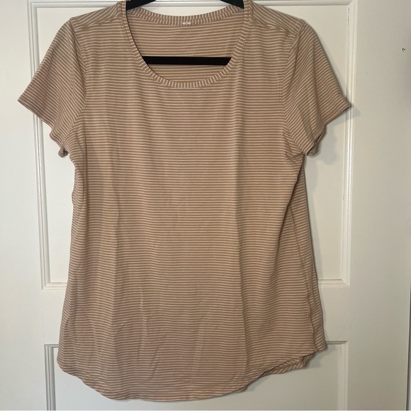 Lululemon top - Picture 1 of 4